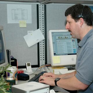 LAN配線・ビジネスフォンなどIT機器関連の配線対応についてご相談下さい！の画像