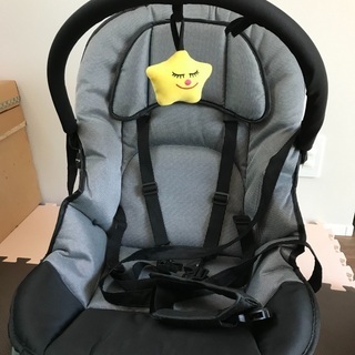 今月処分予定。ニューヨークベビーバウンサーテーブルの画像