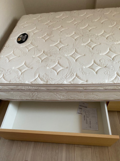 【値下げ】セミダブルベット&マットレスセット(ニトリ)