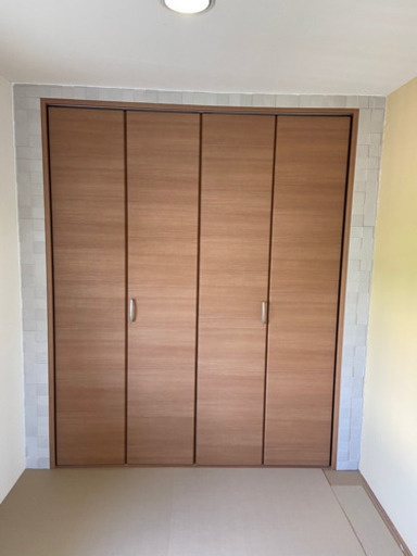 折れ戸のウォークインです。