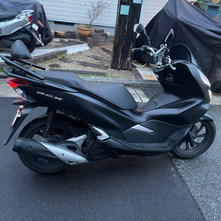 PCX125 JF81 限定カラー　マッドブラックの画像