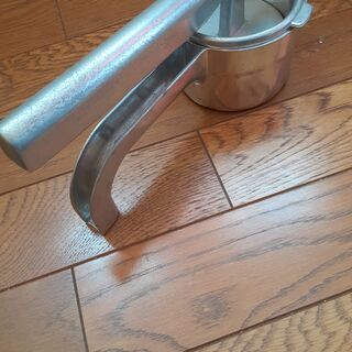 グレープフルーツ絞り器