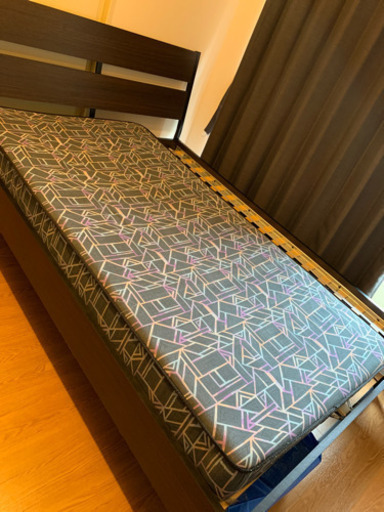【値下げ中】シングルマットレス