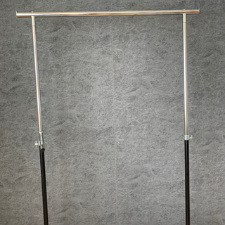 【衣類掛けラック(黒×シルバー)】の画像