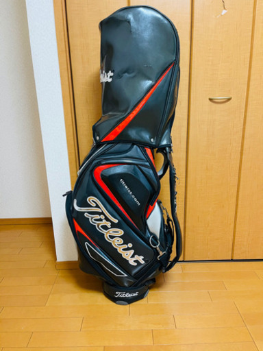 売り切れました?Titleist タイトリスト キャディバッグ エナメル BK＆RD