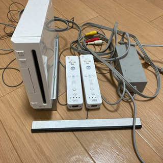 wii 本体　コントローラー2個付き