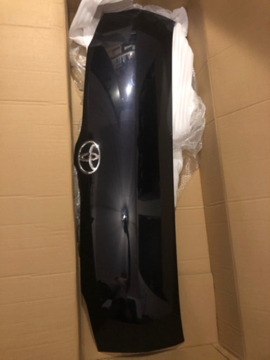 ハイエース　4型　ダークプライム　純正ボンネット