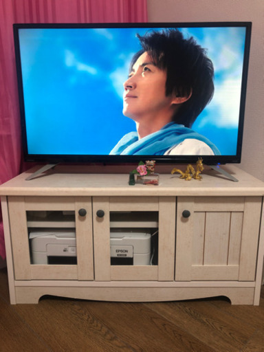 テレビ台、テレビセット