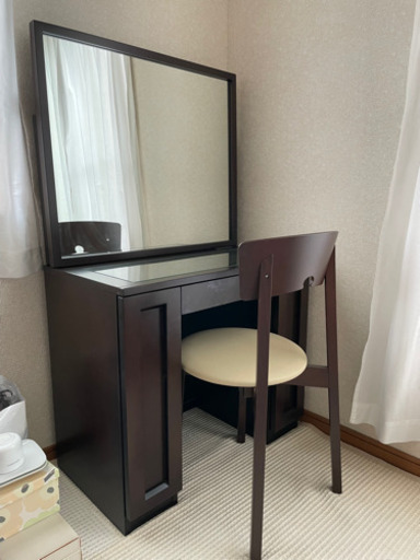 【引き取り先決まりました】IDC大塚家具　ドレッサー（椅子付き）