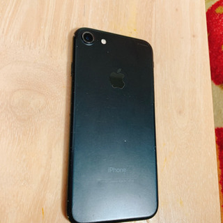 Linemoで利用可！中古iPhone7 32GBソフトバンク回線専用の画像