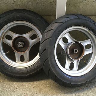 クレアスクーピーの純正タイヤセットの画像
