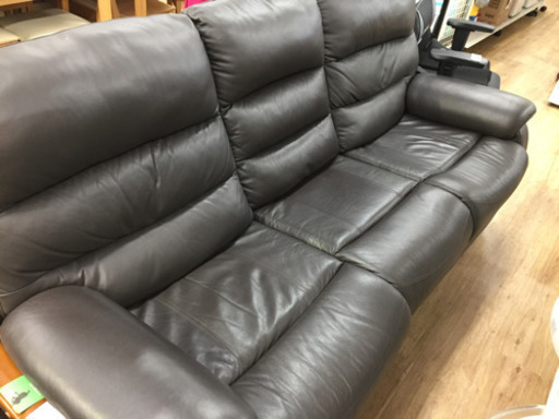 ニトリの電動リクライニングソファ（ダークブラウン）です。【トレファク東大阪店】