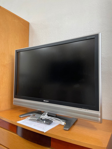 送料・設置込み　37型　SHARP 2009年