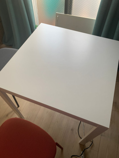 IKEA テーブル メルトルプ