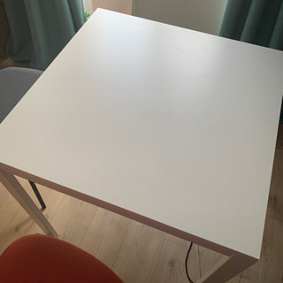 IKEA テーブル メルトルプ