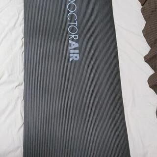 ほぼ未使用！Doctor Airヨガマットの画像