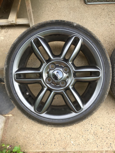 ミニ・16インチ