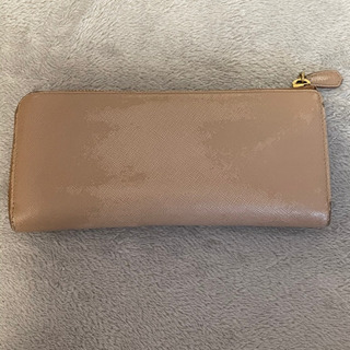 【商談中】PRADA プラダ　財布　ベージュ　中古の画像