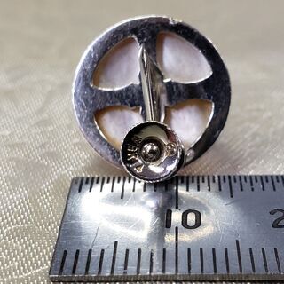 田崎真珠 １４金 K１４ ホワイトゴールド マベ真珠 ネジ式 イアリング 片方の画像