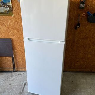 J2604　ワールプールジャパン　冷蔵庫　225L　2018年