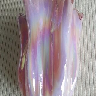 ガラス製花瓶の画像