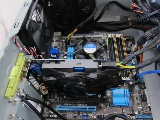 CORE i5 3550  GTX650  電源650w 80plus titanium  前面USB多数ポート　DVDマルチドライブ　OS無し　HDD無し