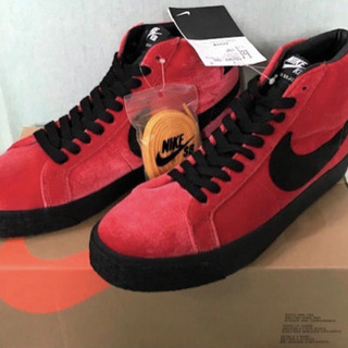 NIKE SB ZOOM BLAZER MID ISO KEVIN & HELL 