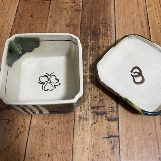 織部焼 蓋物 小物入れ お菓子入れの画像