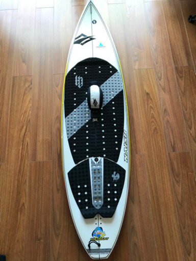 NAISHカイトサーフィン　カイトフォイル　ウェイクサーフィン