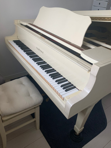 YAMAHA グランドピアノ（ホワイト）