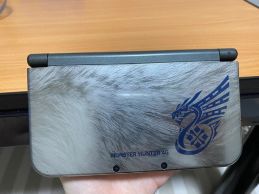 CAPCOM モンスターハンター4G スペシャルパック 3DSLL値下げします。