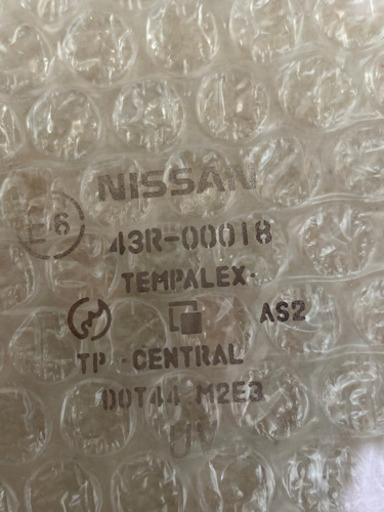 日産エクストレイルの運転席ドアガラス