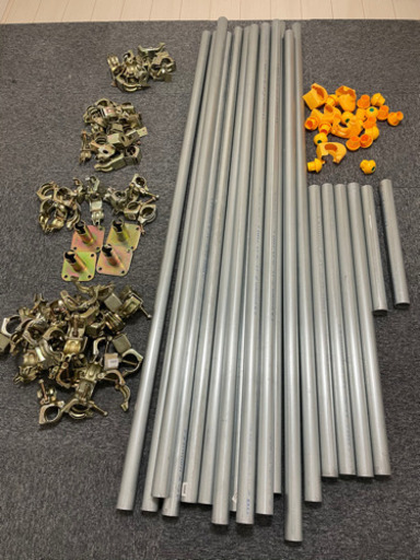 決まりました　単管パイプ　クランプ