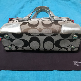 コーチ ハンドバッグの画像