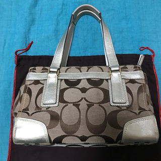 コーチ ハンドバッグの画像