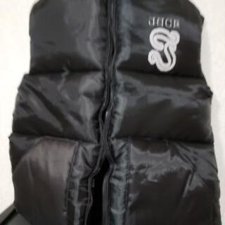 ナイトメアービフォアクリスマスの中綿ベストの画像