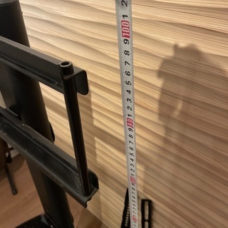 【取引中のため新規のご連絡お控えください】テレビ台（アジャスター付き）の画像