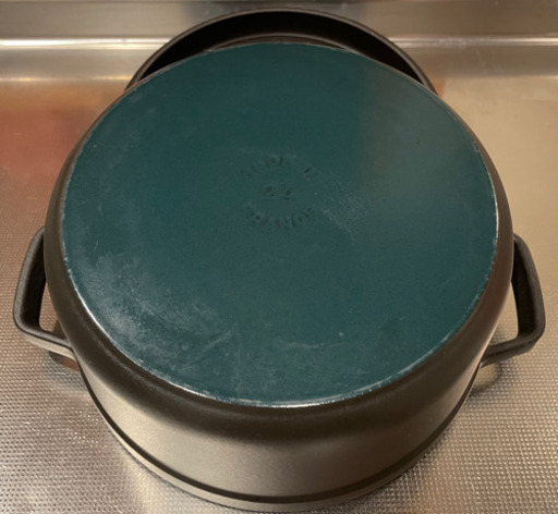 staub ストウブ　24 COCOTTE RONDE  24cm  BLACK フランス製 3.8L