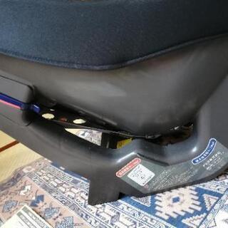　美品タカタ製チャイルドシ−ト新生児~OKの画像