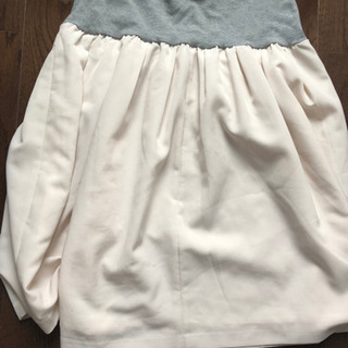 オフホワイト色（妊婦用ふんわりスカート）の画像