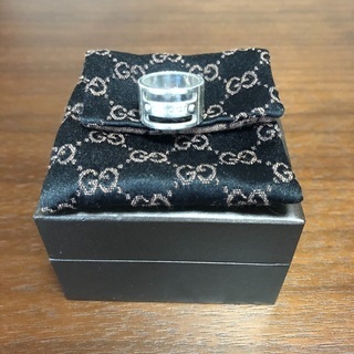 GUCCI リング　グッチ　指輪　ケース付き　サイズ9号　シルバ...
