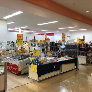 イズミヤ多田店2F 簡単な接客　品出しの画像