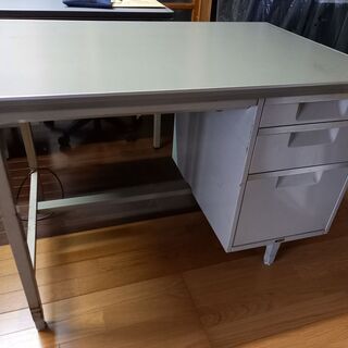 コクヨ スチール机