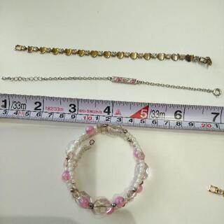 ブレスレット3本の画像