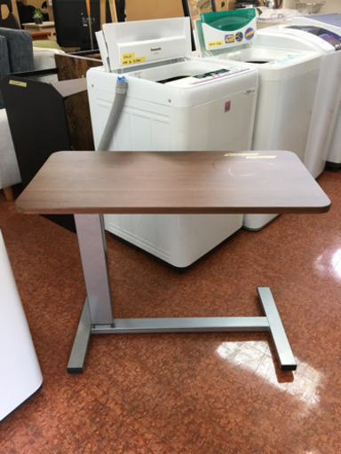 昇降式テーブル