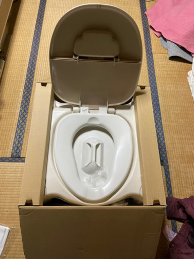 介護，ポータブルトイレ新品