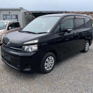 審査なし自社ローンの車屋です。70 ヴォクシー　後期　平成22年...