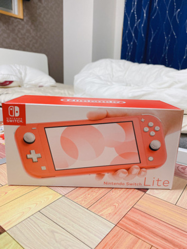 任天堂スイッチライト　ピンク色