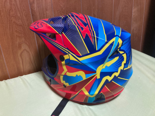 FOX V1 ヘルメット　限定カラー