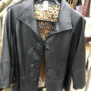 革ジャン　豹柄　イタリアの画像